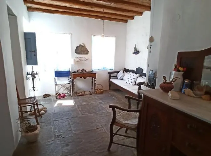 Traditional Stone House With Breathtaking View Vakantiehuis