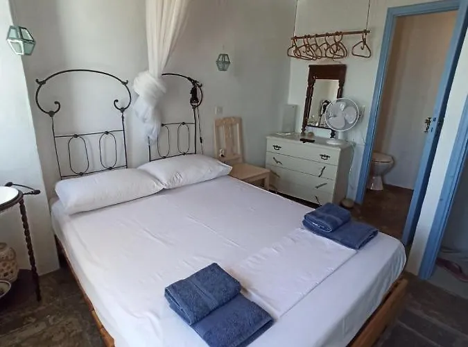 Traditional Stone House With Breathtaking View Vakantiehuis